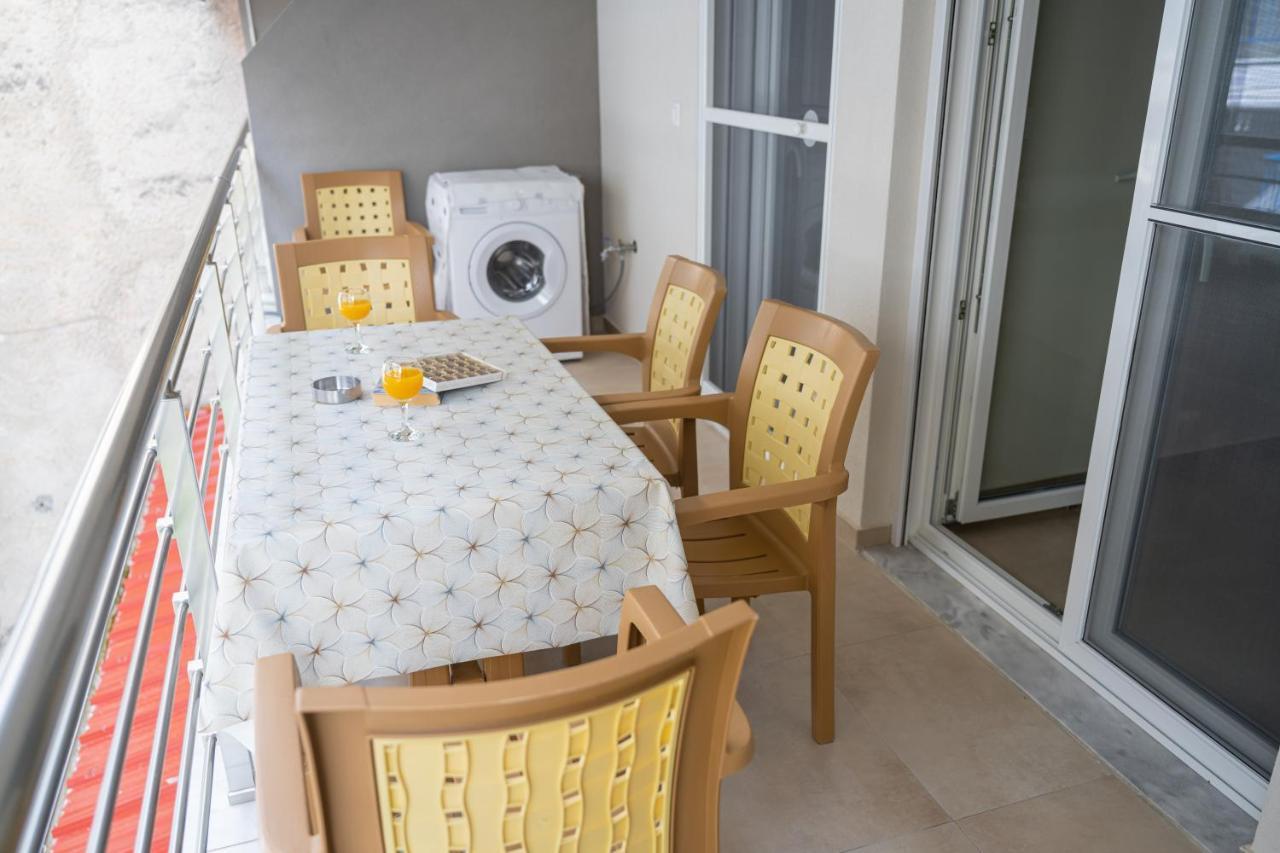 Theo And Irin'S Houses Flogita Exterior foto